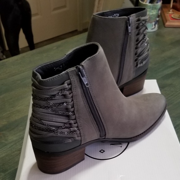 Steve Madden Shoes - Steve Madden Grey 100% Leather Ankle Boots